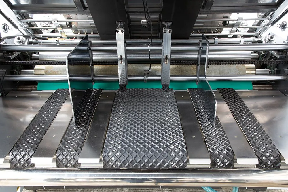 1450/1650mm Automatic Flute Laminating Machine Equipped with Flip Flop Laminating Machine