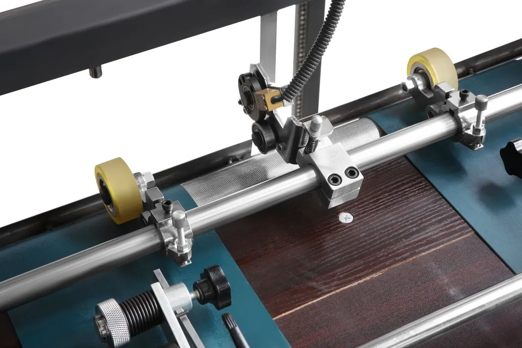 1450/1650mm Automatic Flute Laminating Machine Equipped with Flip Flop Laminating Machine