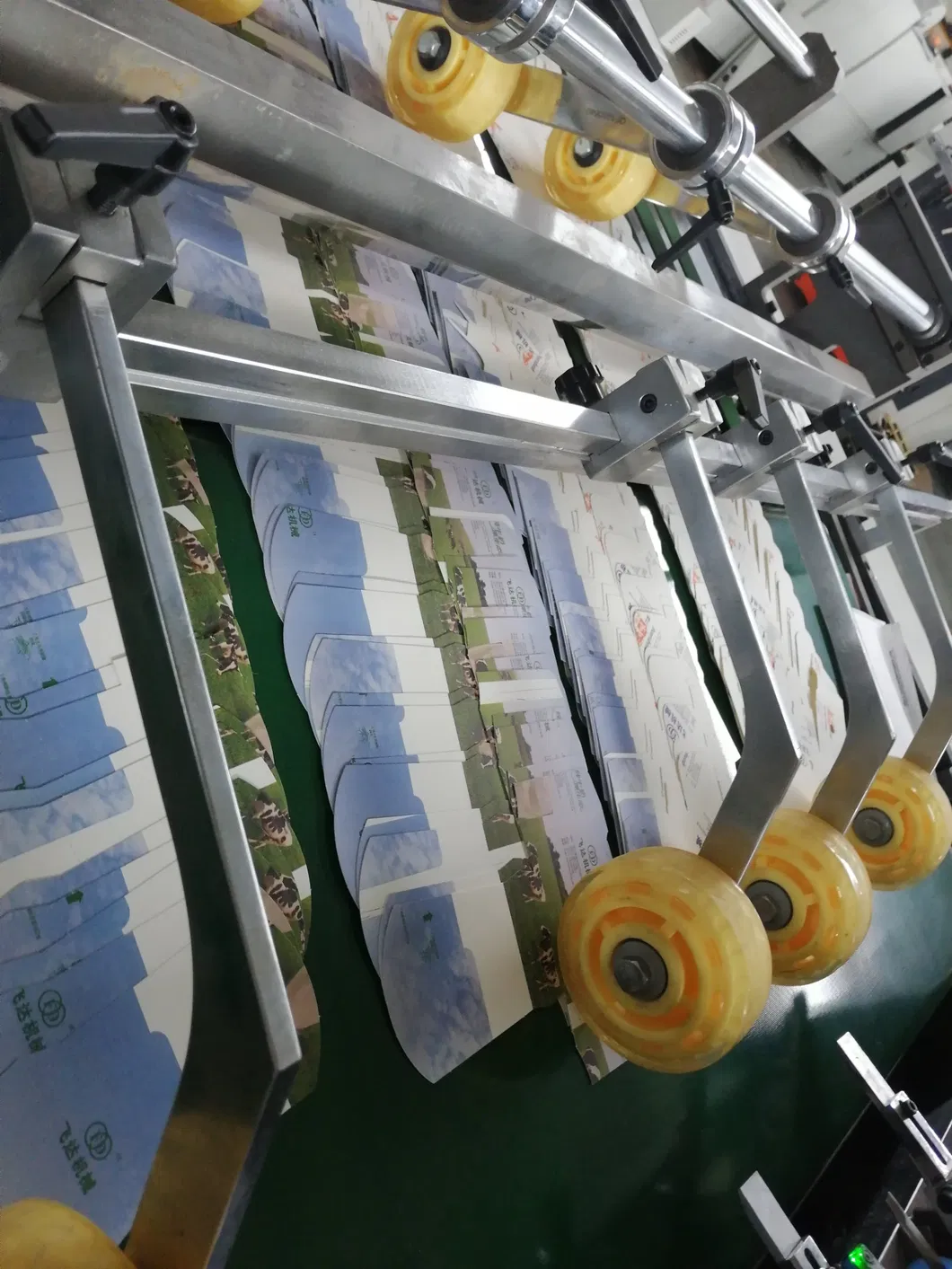 Feida Brand Fdq-1100*780 Automatic Deep Embossing and Stripping Die Cutting Machine