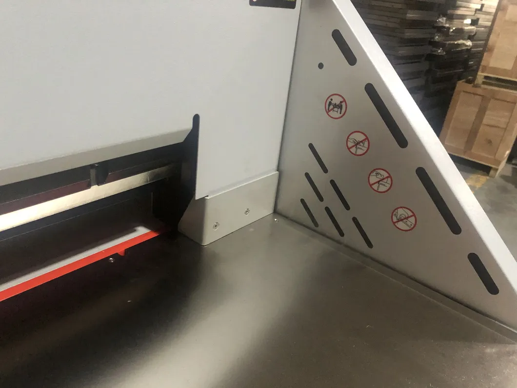 Fn-E720t Professional Manufacturer Electrical Program-Control Paper Cutting Machine