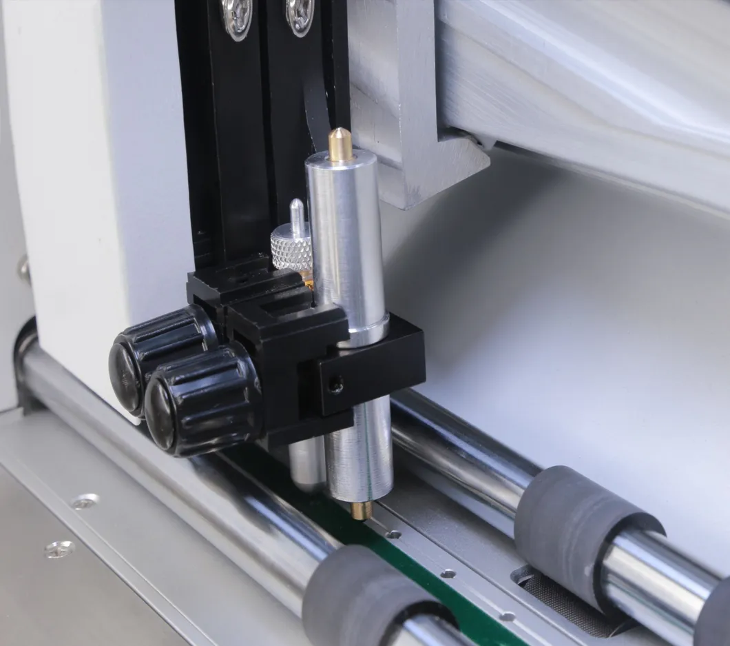 High Precision Die Cutting/Adsorbed Sheet Cutter/Sheet Auto Feeding Cutting and Creasing//Contour Cutting Machine/Adsorbed Cutter Plotter