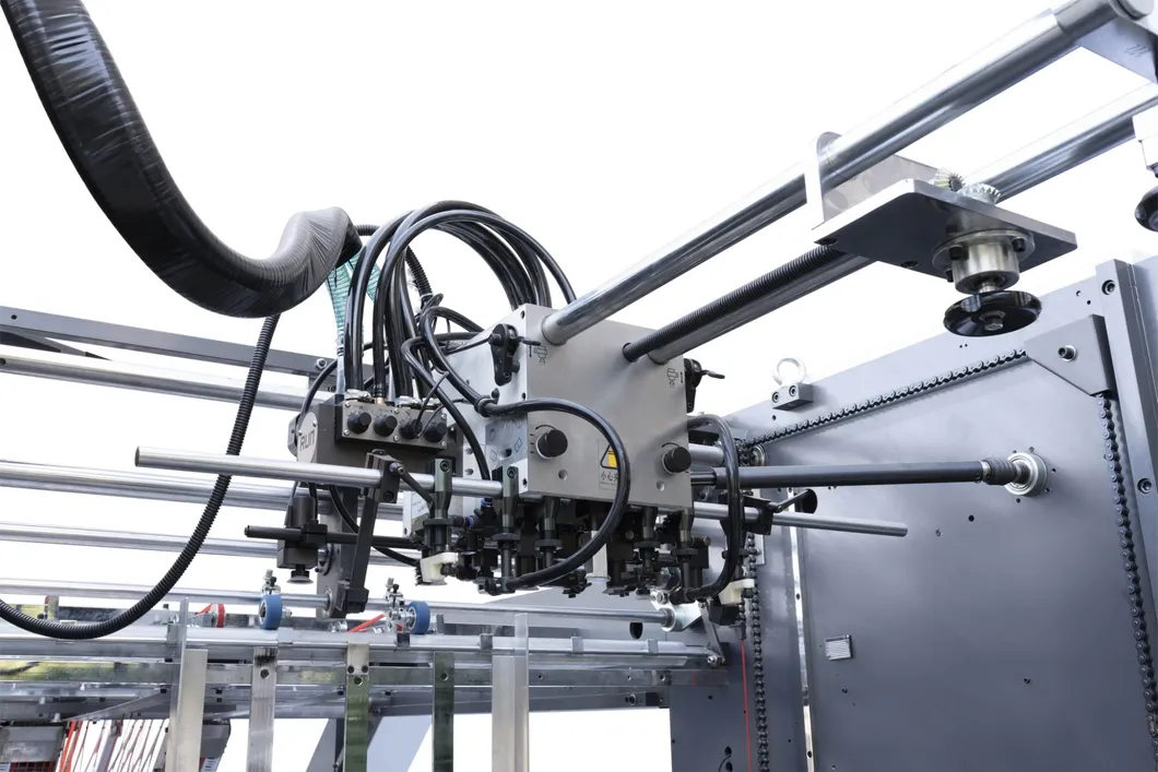 High Quality High Speed Servo Automatic Intelligent Flute Laminating Machine
