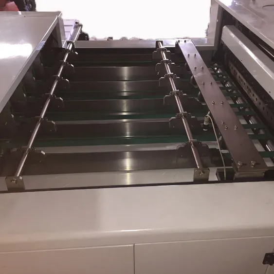 Rth-1100A4 Sheet Cutting Line Auto Feeding A3 A4 Sheet Label Cutting Machine with Four Frame